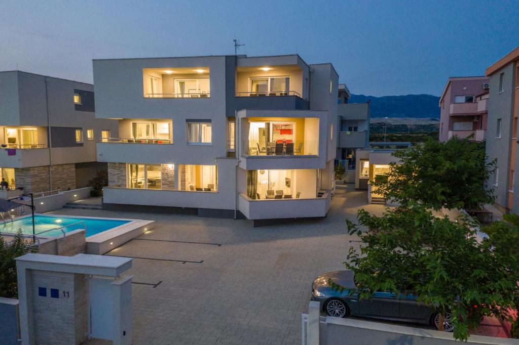 Danivan B Studio in Novalja